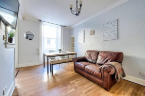 ALTIDO Perfect Location! - Charming Rose St Apart for 4